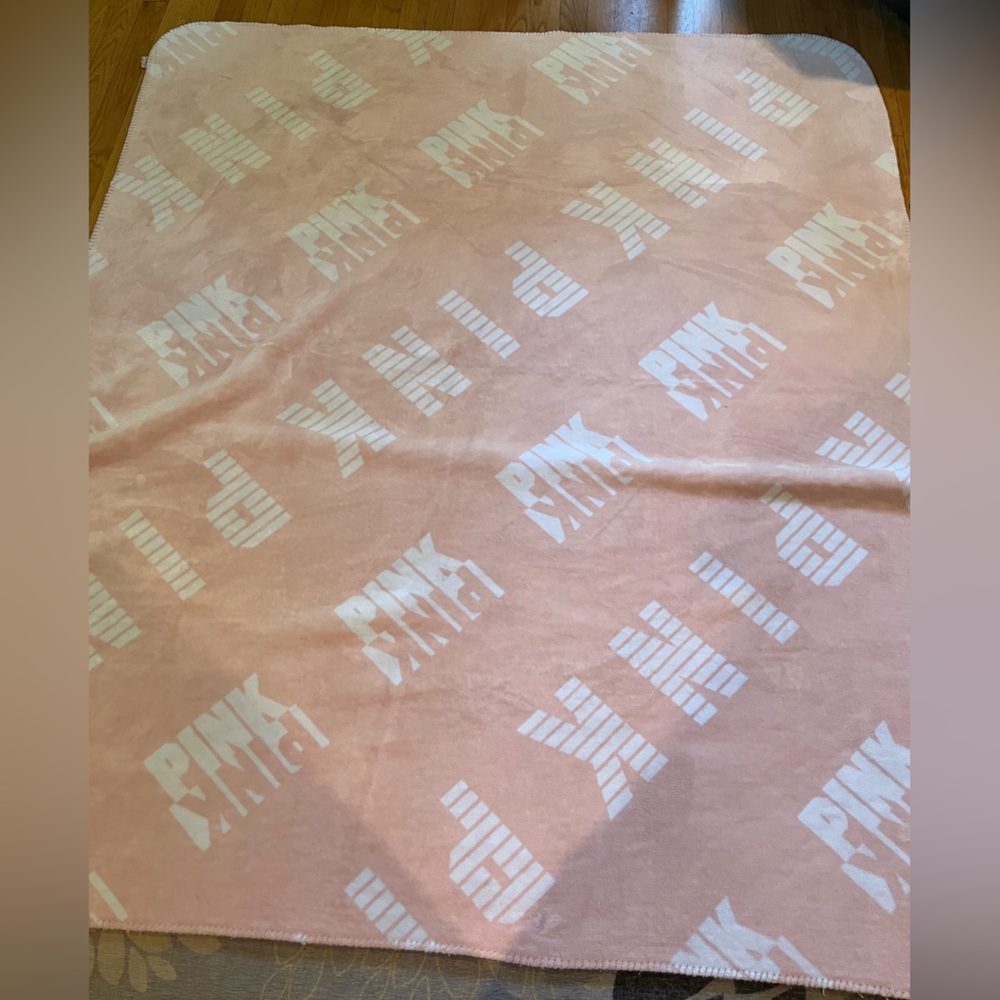 PINK Victoria's Secret Blush Sherpa Blanket